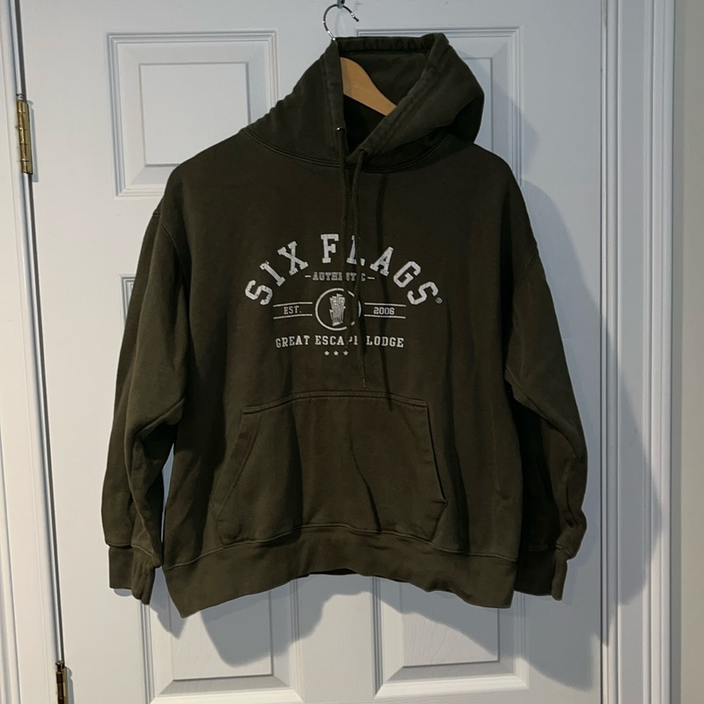 Six Flags Kids Sweatshirt Green